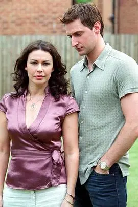 《一床之隔》：都市男女情感困境，咫尺天涯的爱情距离？