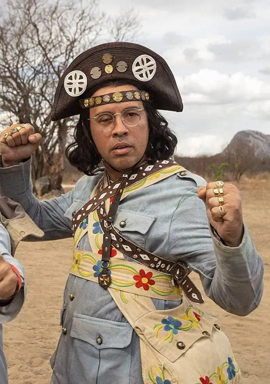 《穿越大盜》：爆笑穿越还是暗藏玄机？带你玩转时空盗宝，揭秘背后的秘密！